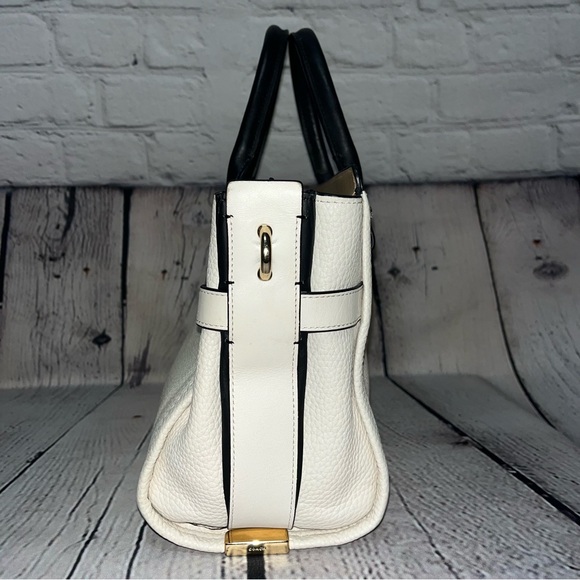 ✅SOLD✅ Vintage Y2K Coach Swagger 27 Leather Crossbody Handbag (Model 34417) - Picture 7 of 17